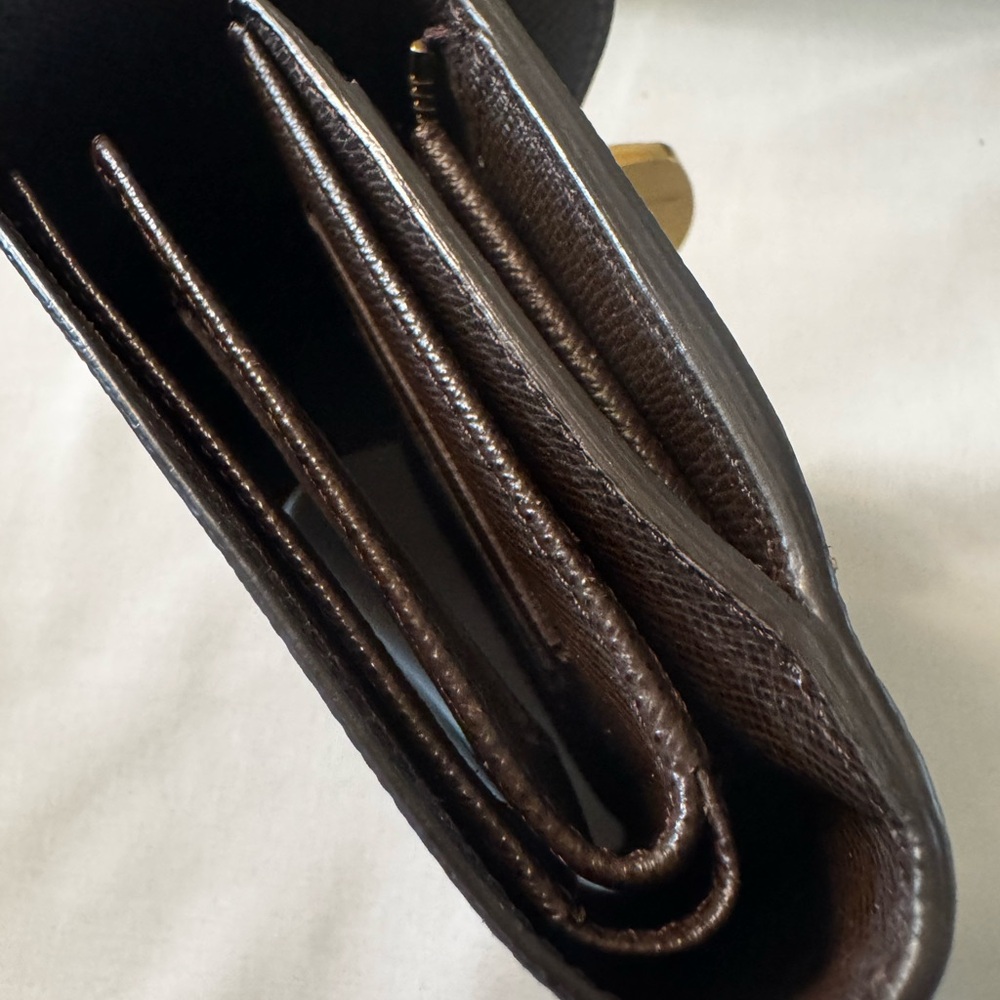 Louis Vuitton Damier Ebene Louisville wallet - Picture 8 of 12